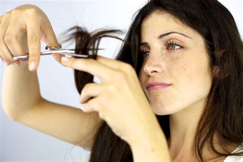 tagliare i capelli da sola pari|Capelli impeccabili in pochi passaggi: tagliare da sola pari!